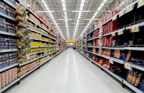 Galerii comerciale si magazine retail, pe un teren de peste 3 ha