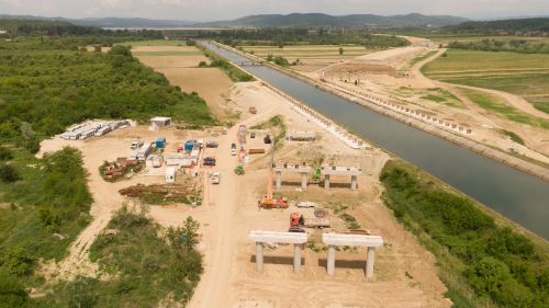 Autostrada Sibiu Pitesti 955 De Muncitori Pe Tronsonul Curtea De Arges Pitesti Arena 