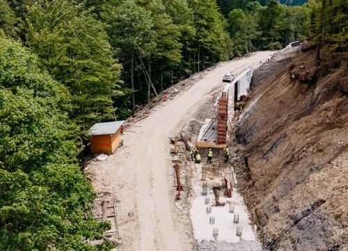 Alternativa DN1: Pe DJ 102I Valea Doftanei – Sacele, Constructii Erbasu a ajuns la 20%