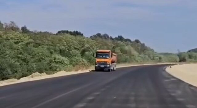 Autostrada A1 Margina - Holdea: Au inceput asfaltarile
