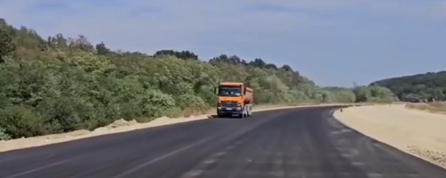 Autostrada A1 Margina - Holdea: Au inceput asfaltarile