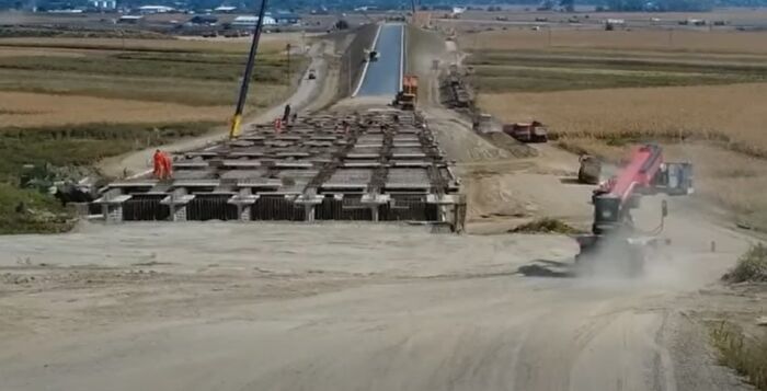 Pe Autostrada A7 Bacau – Pascani UMB a mobilizat 5.500 de muncitori