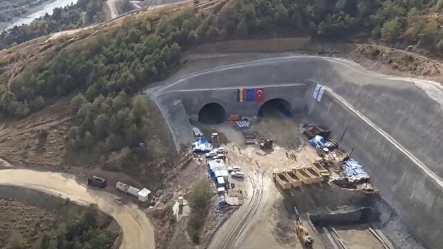 Autostrada A1 Sibiu – Pitesti: Constructorii incep camasuirea tunelului Boita 1 si asteapta autorizatii de construire pentru restul traseului