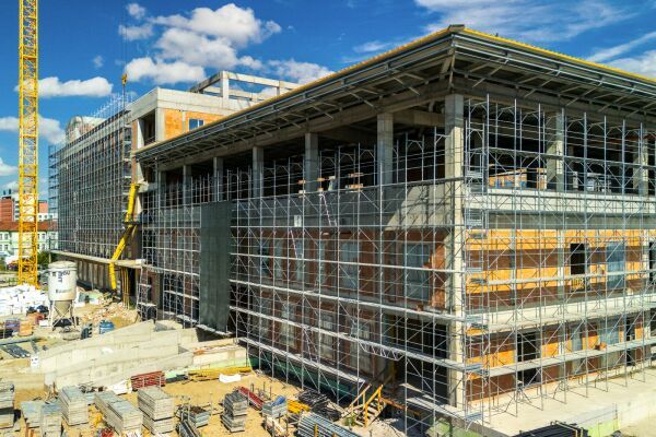Constructii Erbasu a finalizat structura de beton a Spitalului de Boli Infectioase si Pneumologie din Oradea