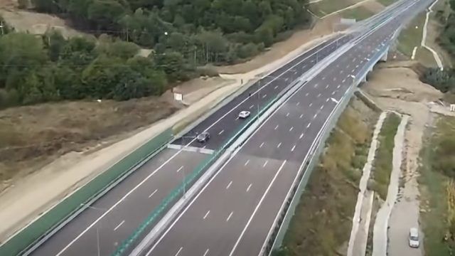 Autostrada Sibiu – Pitesti: Lotul 4 Tigveni – Curtea de Arges ar urma sa fie deschis in noiembrie. Lucrarile pe loturile 2 si 3, afectate de blocajul acordului de mediu