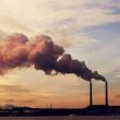Consiliul UE protejeaza sectoarele mari consumatoare de energie de relocarea emisiilor de carbon