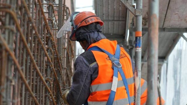 Nu vor mai putea participa la licitatiile publice constructorii fara certificat de calificare tehnico-profesionala