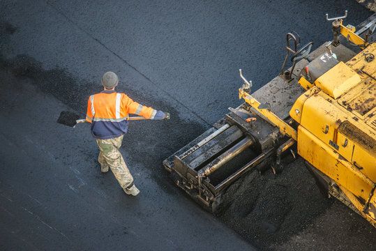 Constructorii austrieci obtin reevaluarea ofertelor lor pentru reabilitarea a 45 km de drum judetean