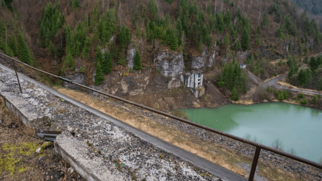 Construirea a sapte hidrocentrale din arii protejate a fost deblocata
